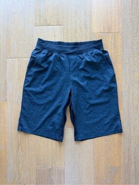 Lululemon T.H.E. short — Lined 11 inch -- medium